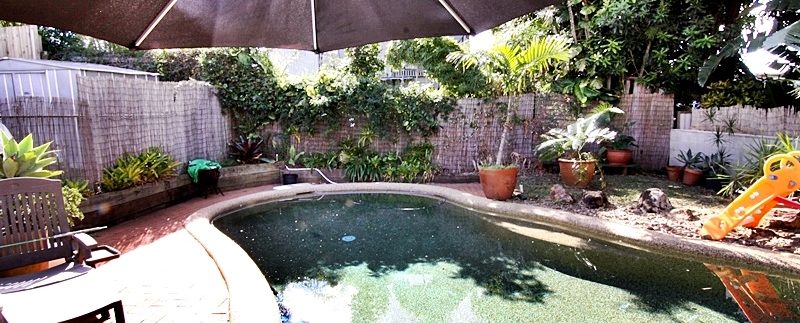 42 Nerang Broadbeach Pool4