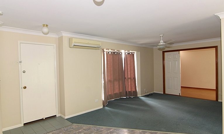 3 Galahad - loungeroom