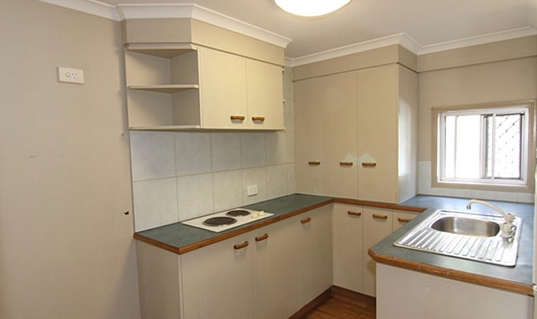 50 Mortensen - downstairs kitchen