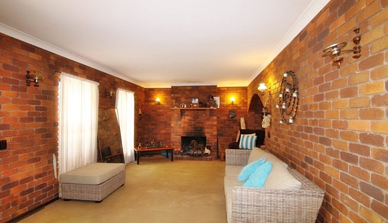 Lounge to Fireplace