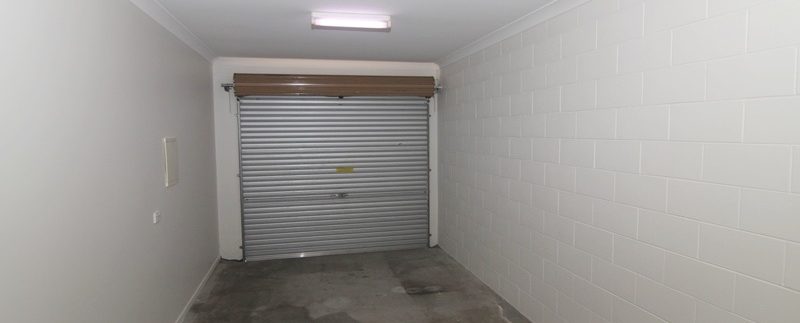 26-4 Bushmead - garage