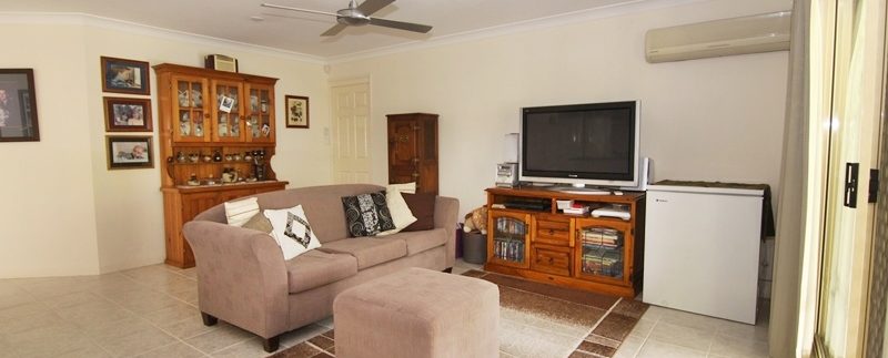 30 Kilmarnock - familyroom