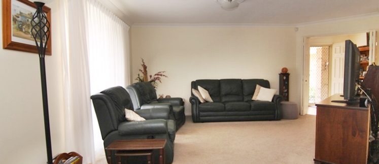 30 Kilmarnock - loungeroom2